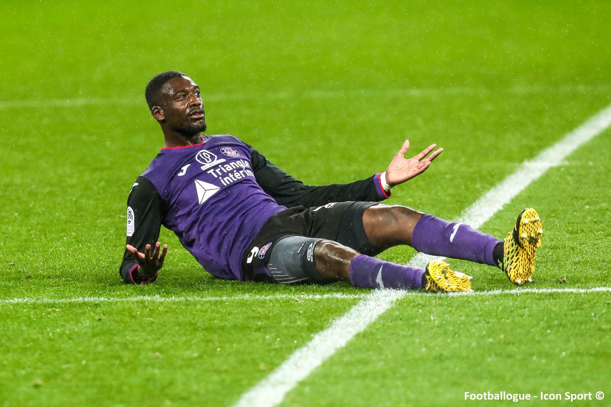 Or, l'an dernier, le club, très mal embarqué dès le début de la saison, a sombré, terminant bon dernier du classement, et devenant même la risée du football français à cause d'une collection de défaites jusqu'à l'arrêt du championnat.