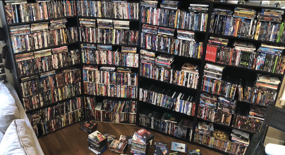 JohnLikes2Write's tweet photo. @DevonESawa Only hundreds? This is half of mine. Amateur 😜😂 https://t.co/9UkD0hFUwV