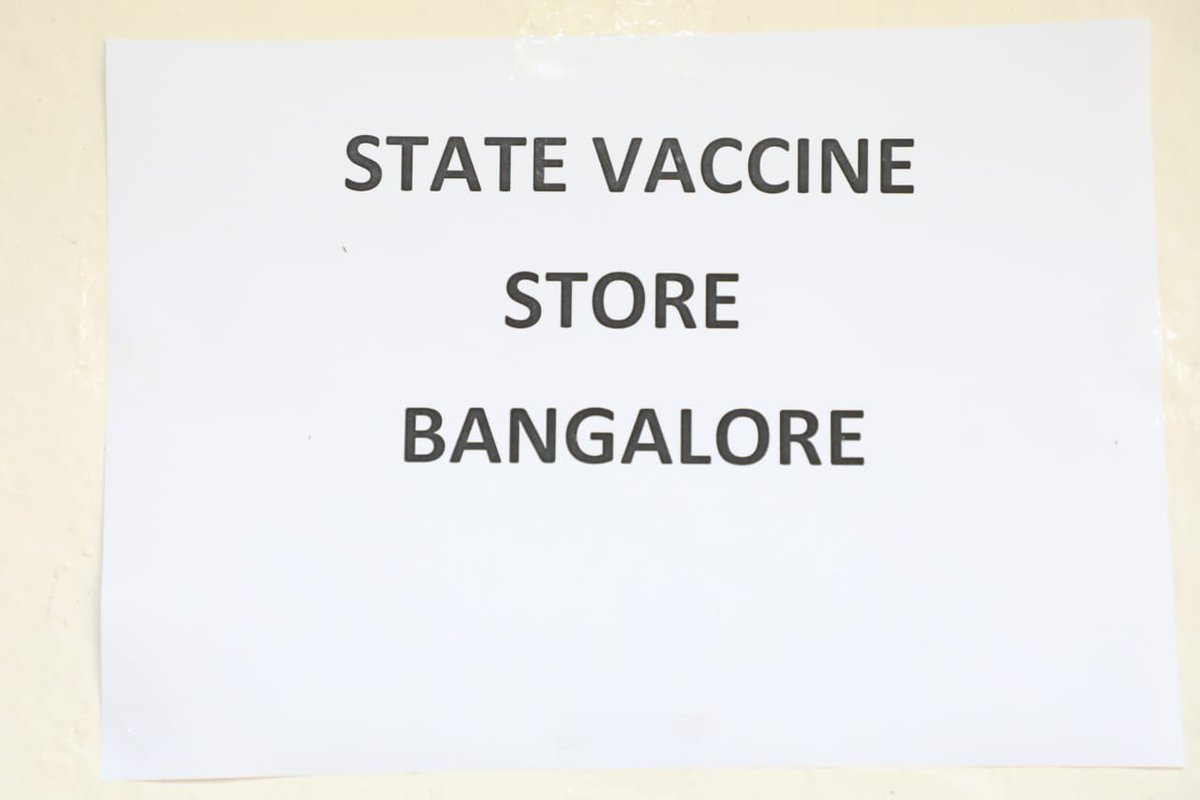 DrSudhakar_'s tweet photo. ಬೆಂಗಳೂರಿನ ಆನಂದ್ ರಾವ್ ವೃತ್ತದ ಬಳಿಯಿರುವ ಆರೋಗ್ಯ ಮತ್ತು ಕುಟುಂಬ ಕಲ್ಯಾಣ ಇಲಾಖೆಯ ಹಳೇ ಕಟ್ಟಡದಲ್ಲಿ ಕೊರೊನಾ ಲಸಿಕೆ ವಿತರಣೆಗೆ ಅವತ್ಯವಿರುವ ಸಿರಿಂಜುಗಳು ಮುಂತಾದ ಉಪಕರಣಗಳ ದಾಸ್ತಾನು ಮತ್ತು ಶೇಖರಣೆಗೆ ಮಾಡಲಾಗಿರುವ ವ್ಯವಸ್ಥೆಗಳನ್ನು ಪರಿಶೀಲಿಸಲಾಯಿತು.

@BSYBJP @DHFWKA https://t.co/VZYLAIAgW5