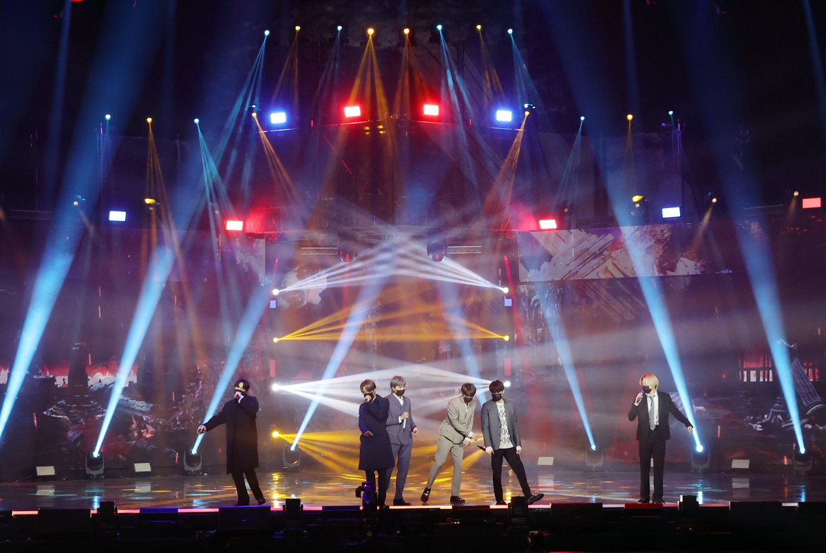 _GoldenDisc's tweet photo. The 35th Golden Disc Awards with #CURAPROX

ALBUM OF THE YEAR🏆

@bts_bighit on the 35th Golden Disc Awards encore stage!

#방탄소년단 #BTS

#골든디스크어워즈 #goldendiscawards
#골든디스크 #goldendisc #gda
#큐라프록스 #큐라덴 #curaden https://t.co/JSGSqGJq0O
