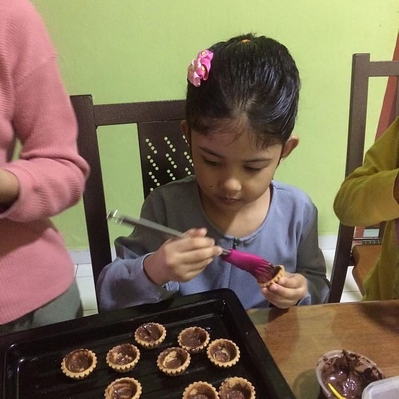 Nik_Amerisha's tweet photo. Alhamdulillah, settle kelas buat Fruit Tarts😍
.
Terima kasih Najla, Nadhira, Batrisyia, Arisha dan Sofea join kelas hari ni 😍
.
#kidsbakingclassmelaka
#kidsbakingclass
#kidsbakingclasses 
#fruittart
#fruittartmelaka
#fruittartcheng
#kelasdessert https://t.co/W0HJwv8Aoi