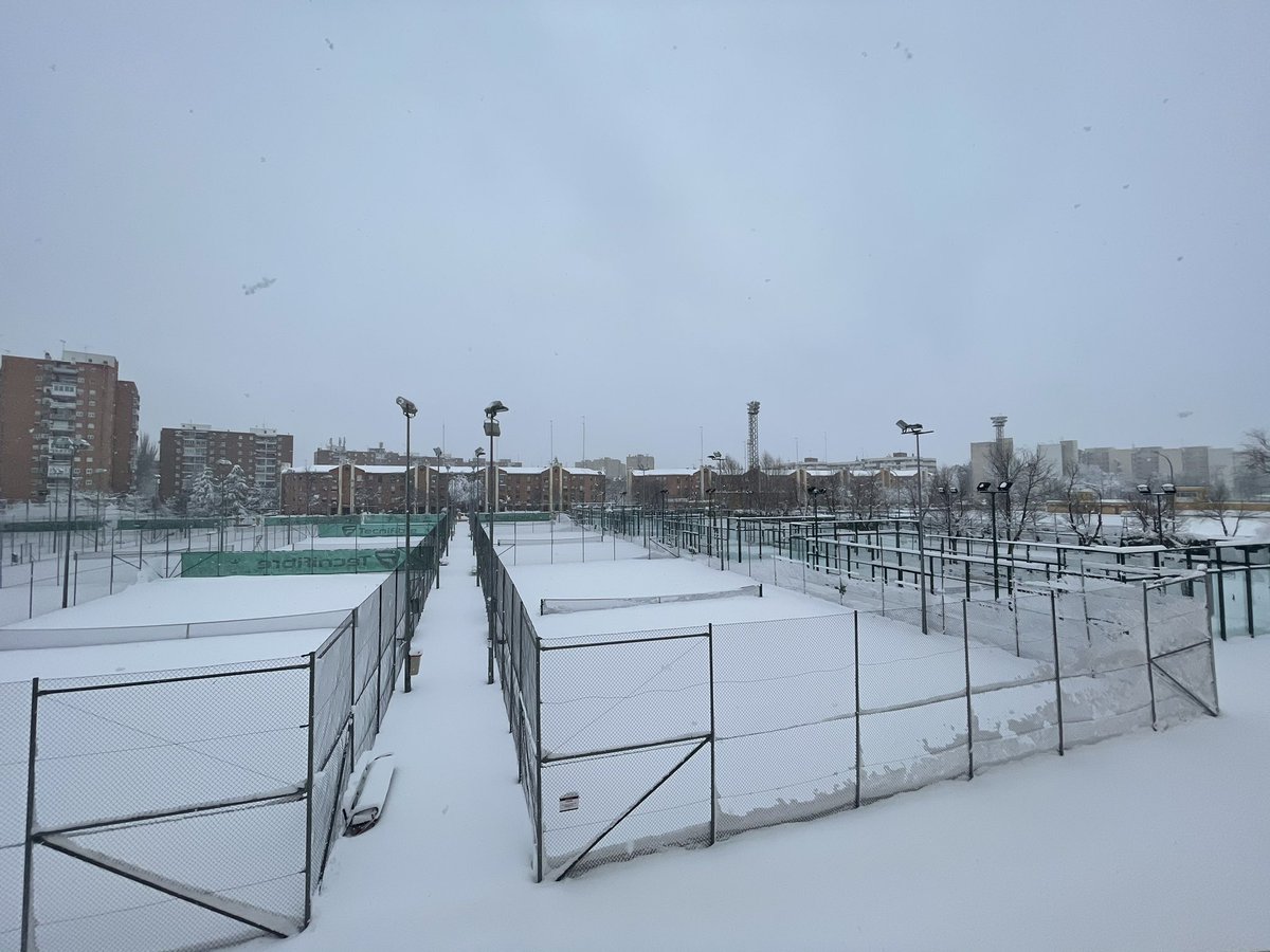 Pablistole's tweet photo. 📍Polideportivo del Val, Alcalá de Henares https://t.co/7yR9SD6H1L