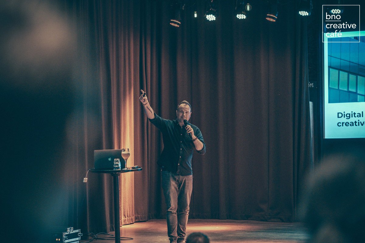 25thCenturyDes's tweet photo. 🙏 Thank you Professional Association of Dutch Designers (@BNOtweets ) for inviting me to come share my thoughts and vision on design, social media, content creation and advertising at @bnocreativecafe 

#DigitalMarketing #marketing #socialmedia #branding #publicspeaker https://t.co/fat6uItSyQ