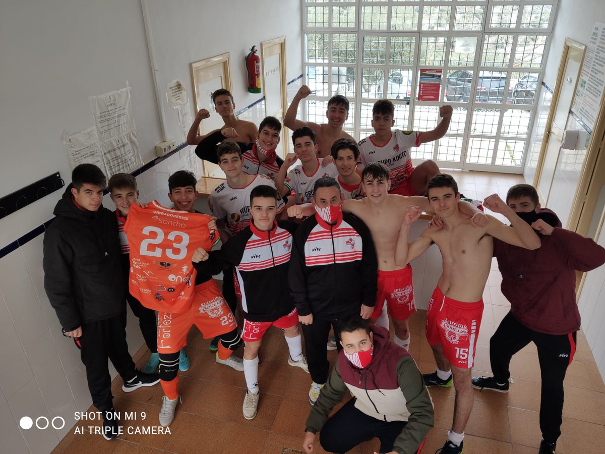 1 punto en casa que sienta muy bien. este es el camino chavales 💪🏼⚽️.  <a href="/javilumoreno/">Javilumoreno</a> <a href="/sergio9sls/">Sergio Lopez</a> <a href="/tapiacupfsf/">Torneo #tapiacup</a> @cdtapiafsGK <a href="/manuelnm31/">manuelnm3</a> <a href="/Marcosee9/">marcospaaez</a> <a href="/AntonioValve11/">Antonio Valverde</a> <a href="/rauul_ar03/">Raúl Alba</a> <a href="/Franmateo_11/">fran mateo</a> <a href="/FrJavier9/">Fr.Javier</a> <a href="/23Carlillos/">@carlillos_23</a> @migue0879913190 <a href="/Lm31Miguelito/">Miguelito_lm31</a> <a href="/samubl_11/">Samuuu</a>