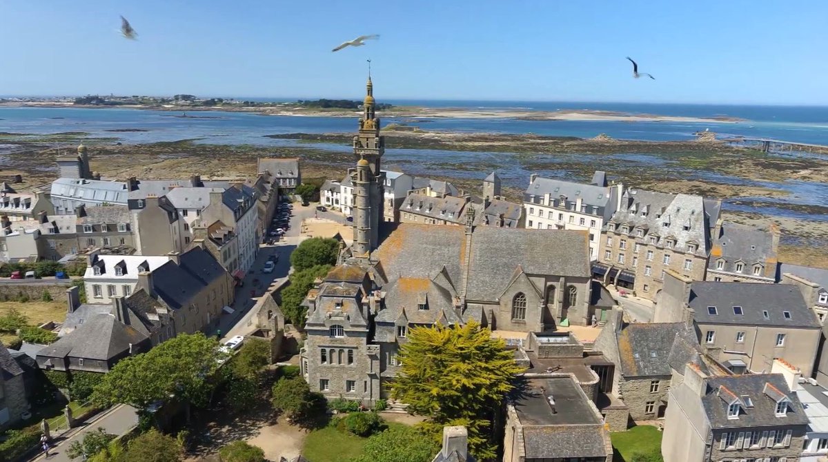 AntoineSnts's tweet photo. 🗺 🚲 De #Roscoff aux portes de la #Belgique, en passant par #Ploumanach, les marais de #Carentan, #Bayeux, #Arromanches, #Etretat et #Boulogne : ne ratez pas notre zoom sur @LaVelomaritime

📺 Aujourd’hui dans #Le13H d’@ACCoudray sur @TF1LeJT #Bretagne #Normandie #HautsDeFrance https://t.co/AV0DBVxmHc