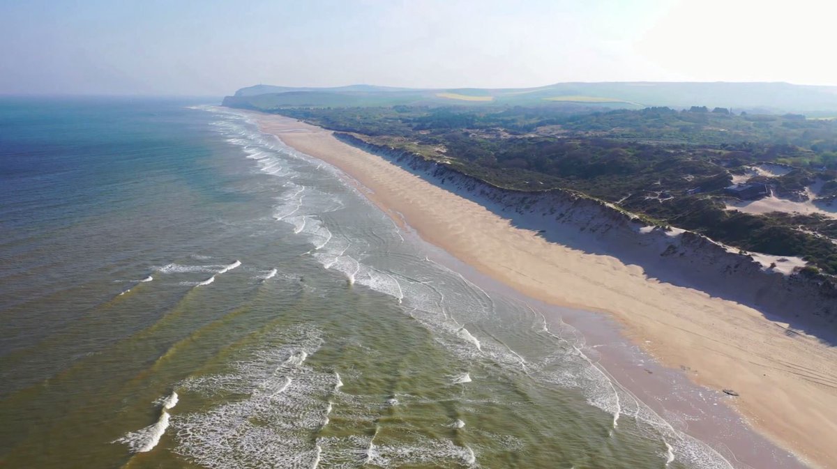 AntoineSnts's tweet photo. 🗺 🚲 De #Roscoff aux portes de la #Belgique, en passant par #Ploumanach, les marais de #Carentan, #Bayeux, #Arromanches, #Etretat et #Boulogne : ne ratez pas notre zoom sur @LaVelomaritime

📺 Aujourd’hui dans #Le13H d’@ACCoudray sur @TF1LeJT #Bretagne #Normandie #HautsDeFrance https://t.co/AV0DBVxmHc