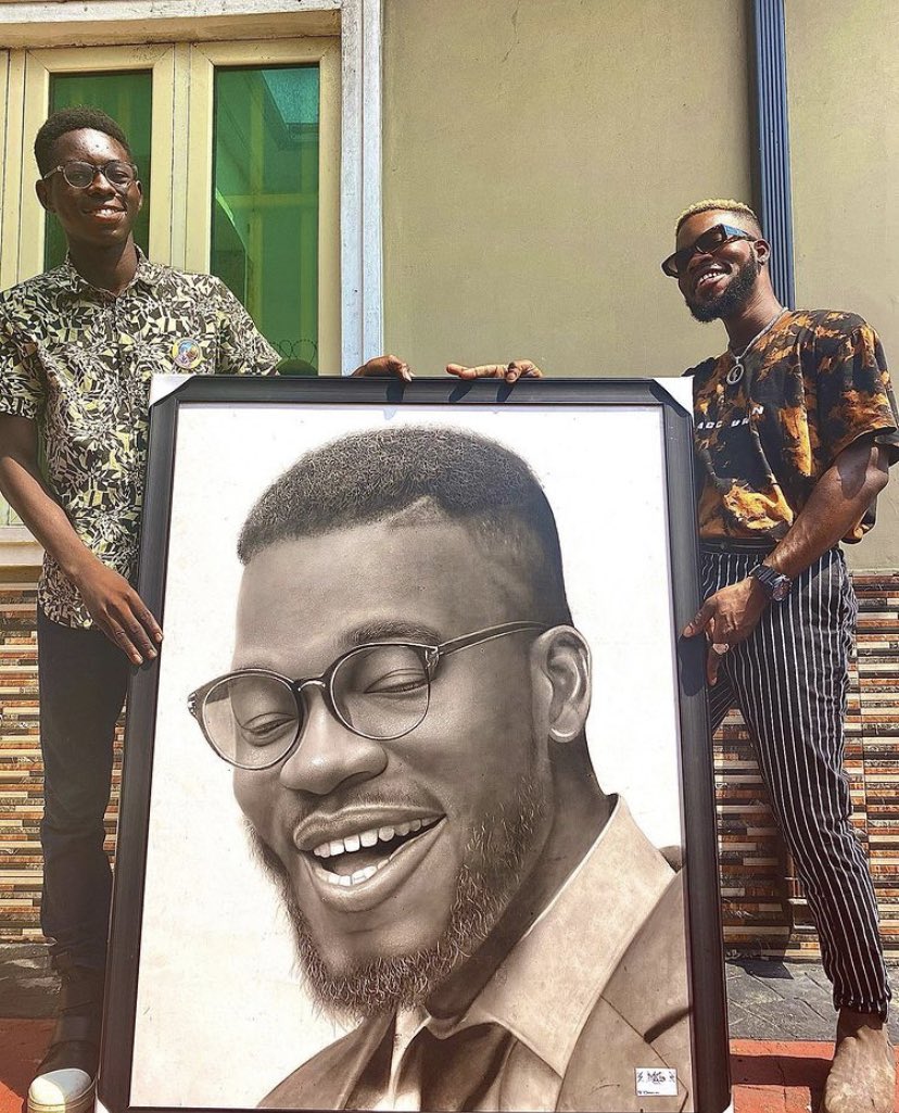 My charcoal pencil drawing of Brodashaggi. Done & delivered Kindly retweet, my next client might be on your page 🙏🏾