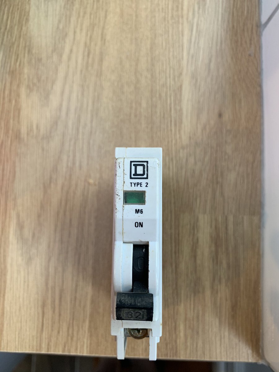 olielane26's tweet photo. @Sparky_Ninja can you help? Is there a more modern solution to replace this Mcb or should I look on eBay? https://t.co/JcFskd5wSP