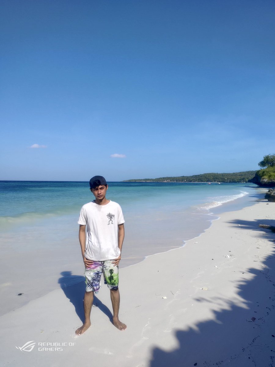 rioo_arf's tweet photo. i forget the last time i go out with a girl, i can smile without a girl but still the loneliness never end https://t.co/Z9GPuJEXx9