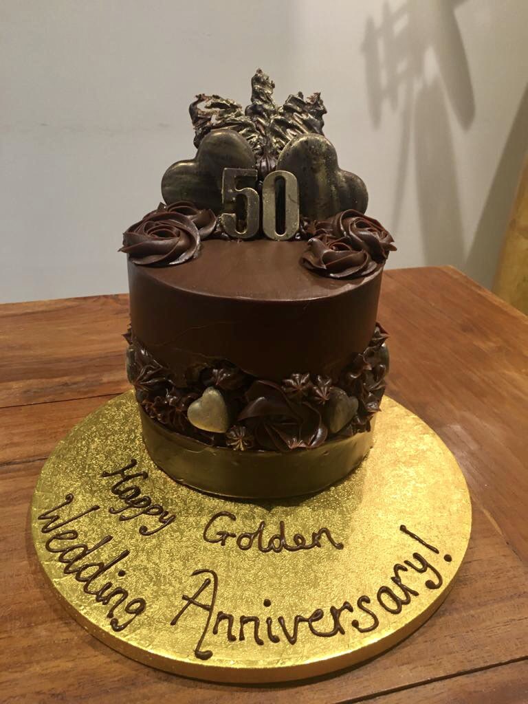 cakes_tj's tweet photo. Some recent cakes we have made. DM us for any cake inquiries. #cakemaker #pinnercakemaker #celebrationcakes #localbusiness #pinner #homebaker https://t.co/trOgQRdFWE