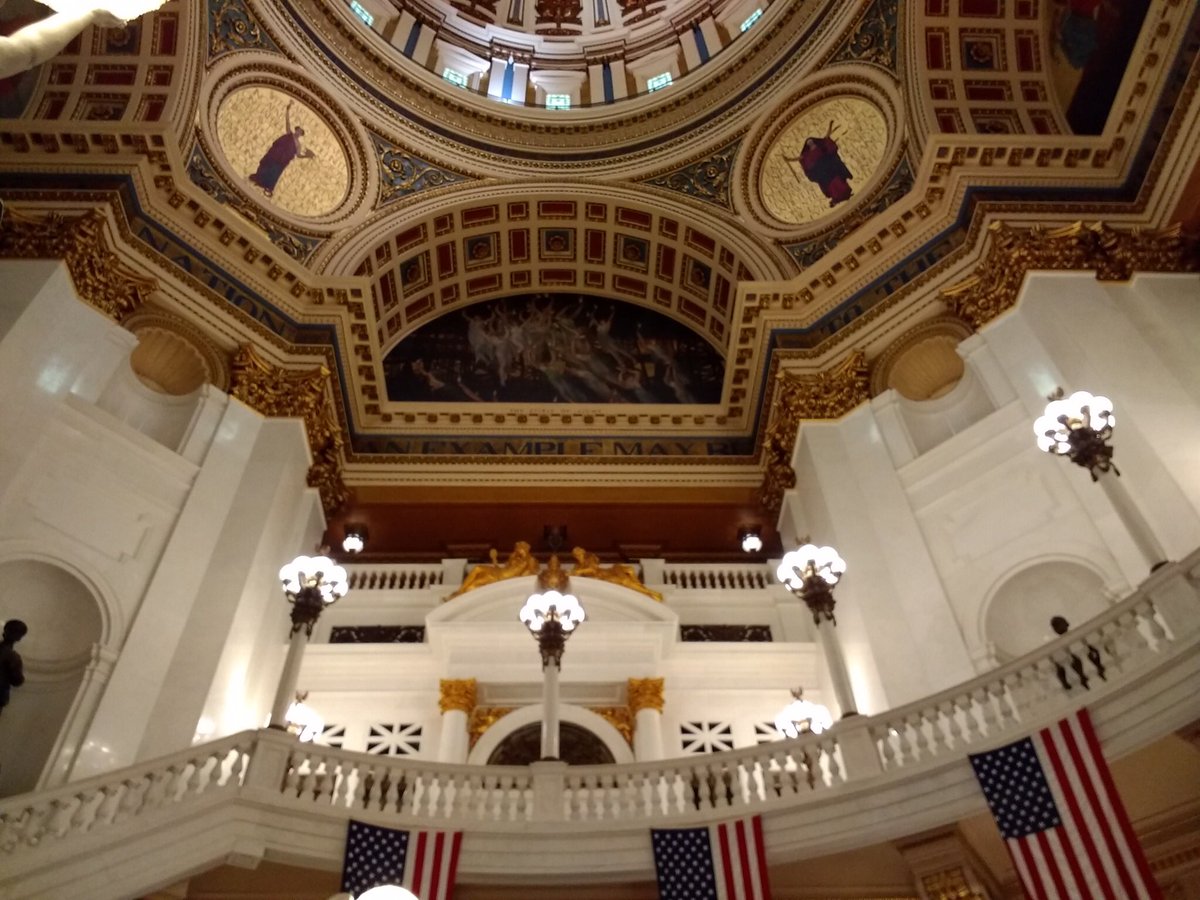 AnnieLynn215's tweet photo. i 💙this story (below,part of larger thread). I’ve had the great honor of looking at these beauties (murals) in the Harrisburg State Capitol, in Pennsylvania USA, and performed under them twice! It will mean even more next time I sing under them. Thx for sharing the #RedRoseGirls https://t.co/ZaM9vwS3Kg