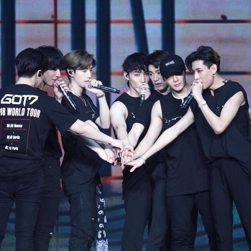 FahMT1's tweet photo. จะอยู่จนกว่าเขาจะกลับมา
จะคอยปกป้องเขาตลอดเวลานับจากนี้
จะเข้มแข็งไปพร้อมเขา,ก้าวไปพร้อมกัน
จะคิดถึงเขาตลอดเวลาที่เราห่างกัน
จะได้เจอกันในอนาคตอันใกล้
รอบตัวเขาจะมีเราเสมอ

I'll be here for all of you.💚🐥

JB
MARK
JACKSON
JINYOUNG
YOUNGJAE
BAMBAM
YUGYOEM
#GOT7FOREVER #GOT7 https://t.co/qtElUYxuZV
