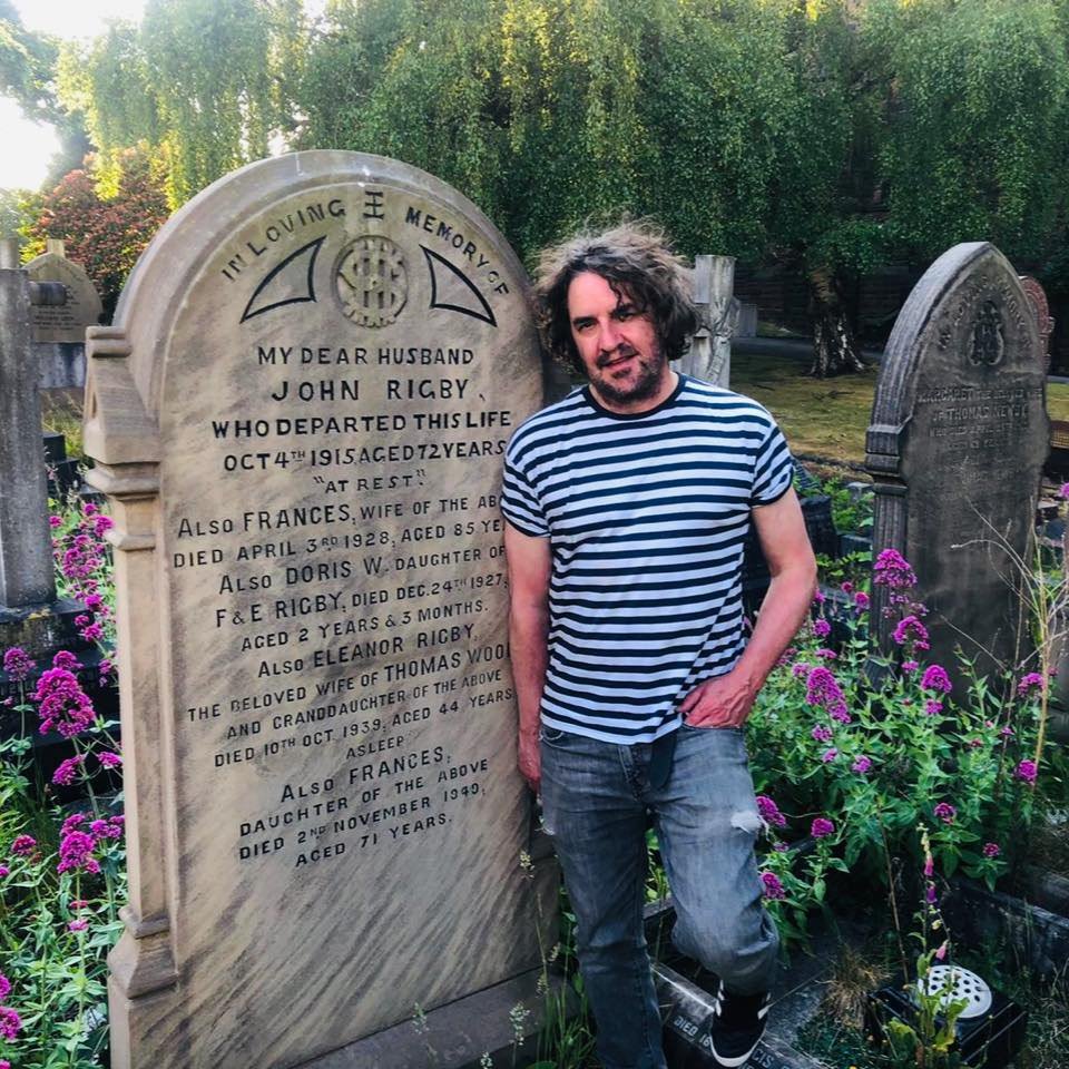 Happy Birthday to Ian Prowse, 57 today 