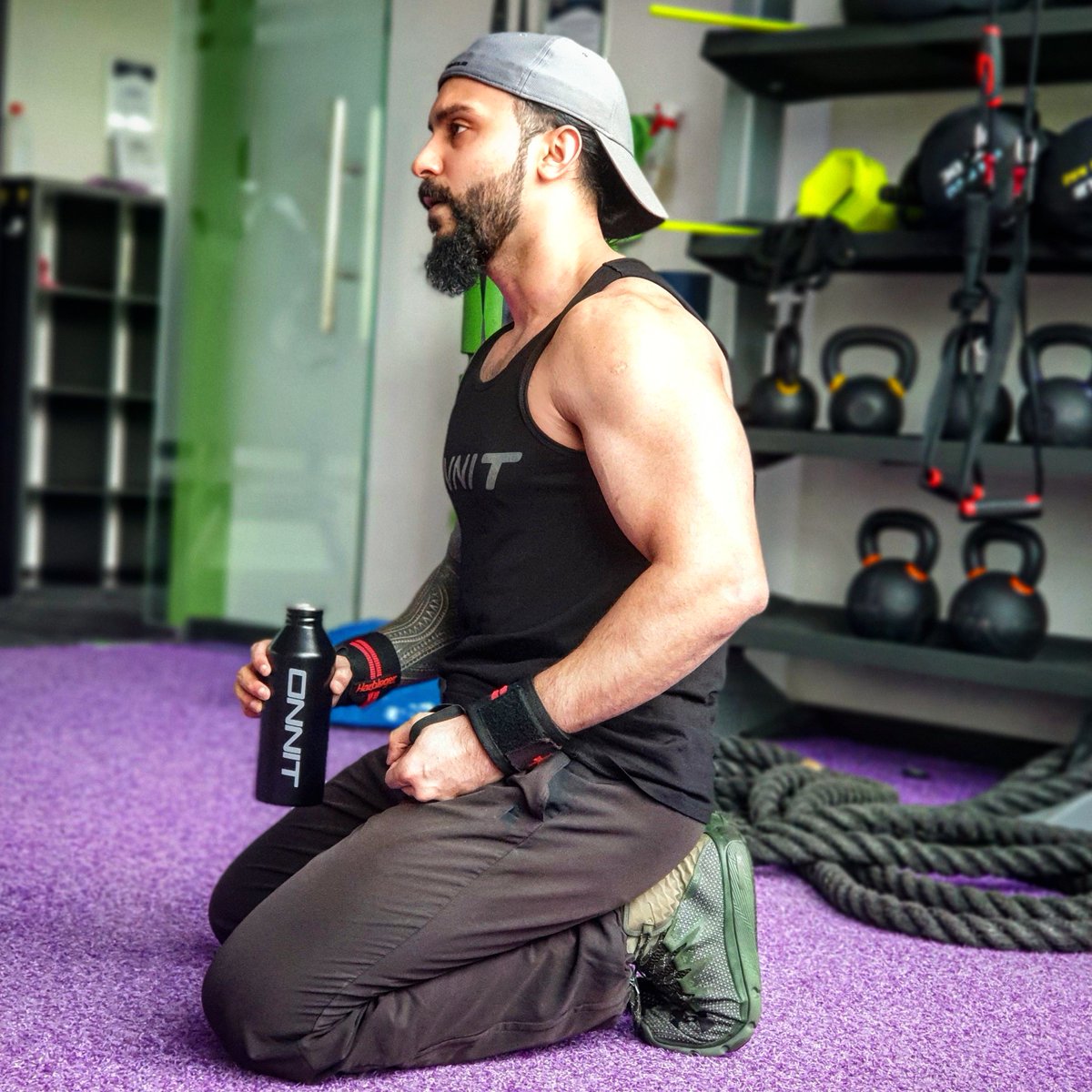 jay_sharma187's tweet photo. Me after a #OnnitIn30 session, all it took was 30 minutes. 😂

Check these 30 minute workout programs out, they only cost under $10. Link:

https://t.co/X4OemgFJmb 

Use code JAY187 for an additonal 10% off. 

@Onnit 

#Onnit #GetOnnit #Gym #Fitness #StrengthTraining #Kettlebell https://t.co/Tk9zQHUrYj