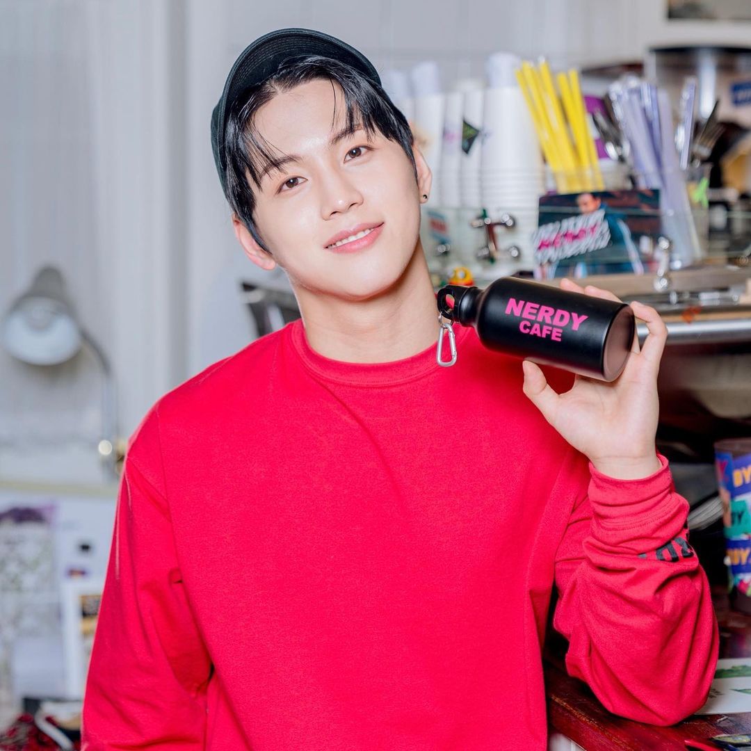 BOfYouTr's tweet photo. [100121] nerdycafe_official Instagram Güncellemesi #Kookheon https://t.co/N4QOB78zl9