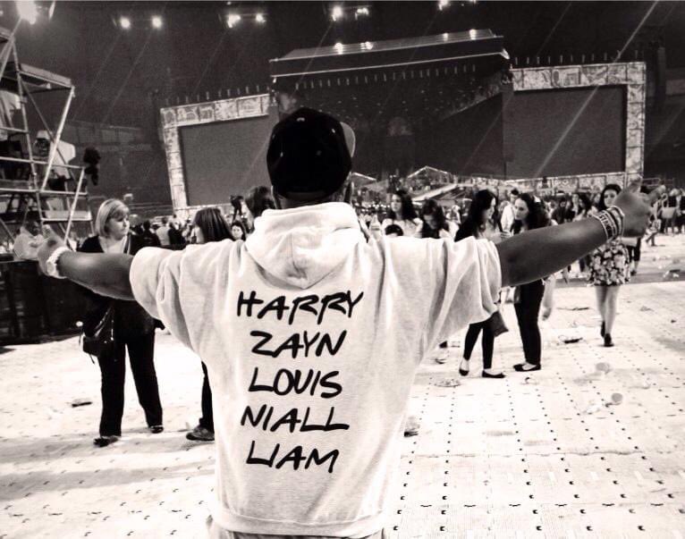 Official_Jamal's tweet image. Who thinks I should wear this hoodie out today! :) #OneDirectionTOUR