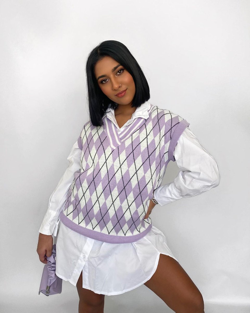 isawitfirst's tweet photo. 🚨 COMPETITION🚨 

Obsessing over sweater vests😍  Follow, Like &amp; RT this tweet to WIN this look!

*Ends Midnight tonight. Winner to be contacted by DM + picked at random. Must be following @isawitfirst 

📷 kareenajethwa https://t.co/knGU2hA4v5