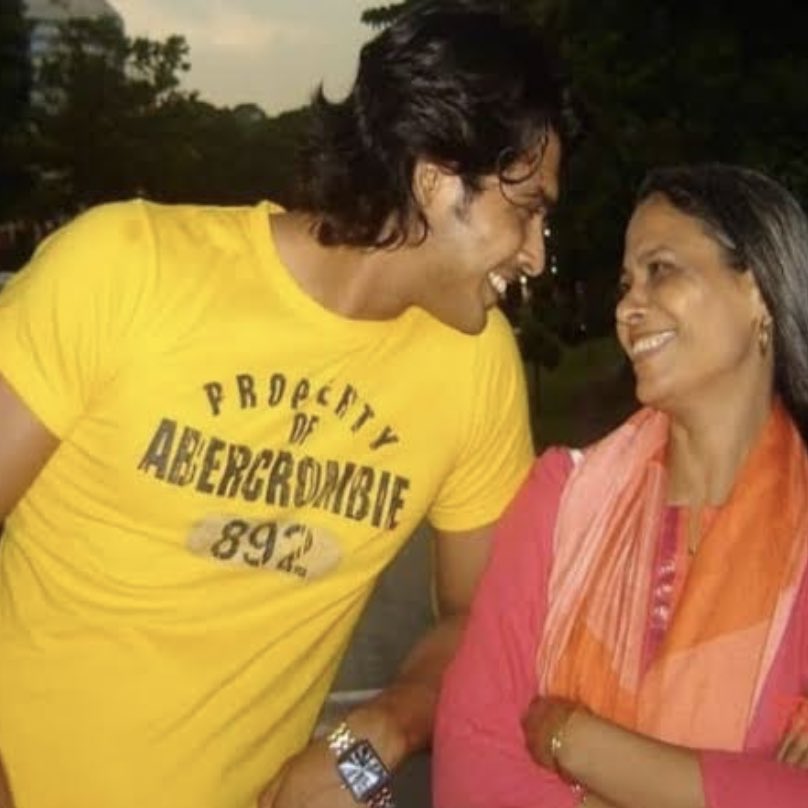 I love you for giving me your eyes, for staying back and watching me shine. And I didn't know if you knew, so I'm taking this chance to say that I had the best day with you today  #SidharthShukla