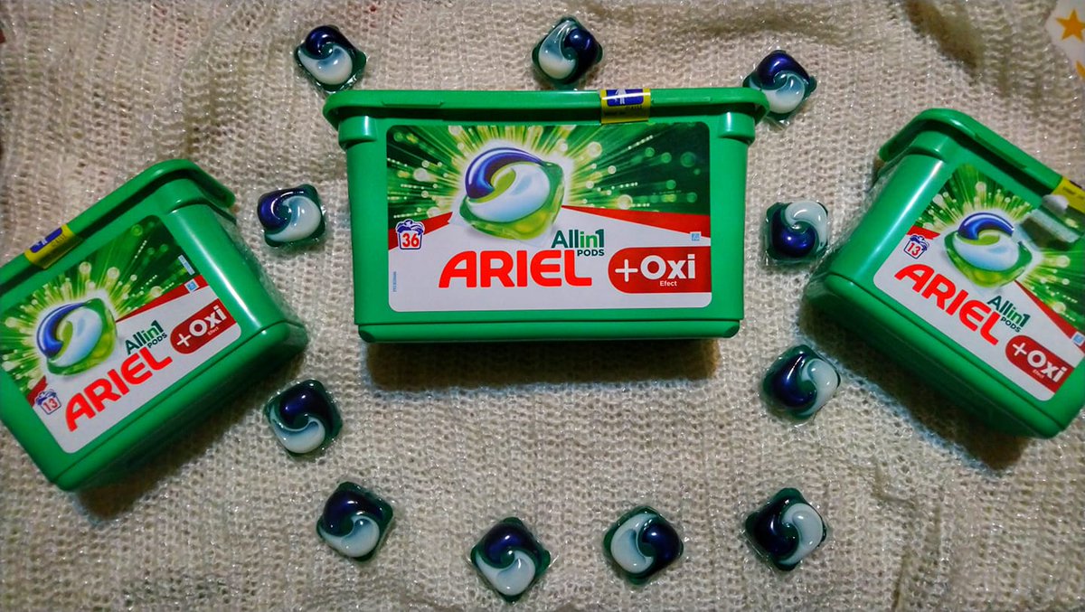 Gabbella_'s tweet photo. Pozele vorbesc? Da! Pozele miros? Din păcate nu. Noul ARIEL Allin1 PODS+Oxi Effect curățată în profunzime și îndepărtează petele. Plus că miroase incredibil 😍 #BuzzArielOxi #buzzstore #ariel #detergent https://t.co/X2nVSE7OzC