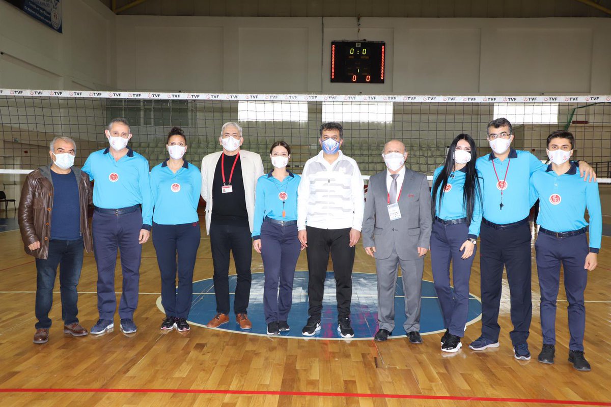 ☑️Voleybol 
İl Müdürümüz Murat ESKİCİ Voleybol Kadınlar 2. Liginde Buca Serdar Yereli Sp. Sl. oynanan 
DOST SPOR-AKHİSARGÜCÜ Müsabakasını Tribünden izledi.
Maç öncesi her  iki takımla hatıra fotoğrafı çektiren Müdürümüz ESKİCİ, takımlara ve hakemlere başarılar diledi.