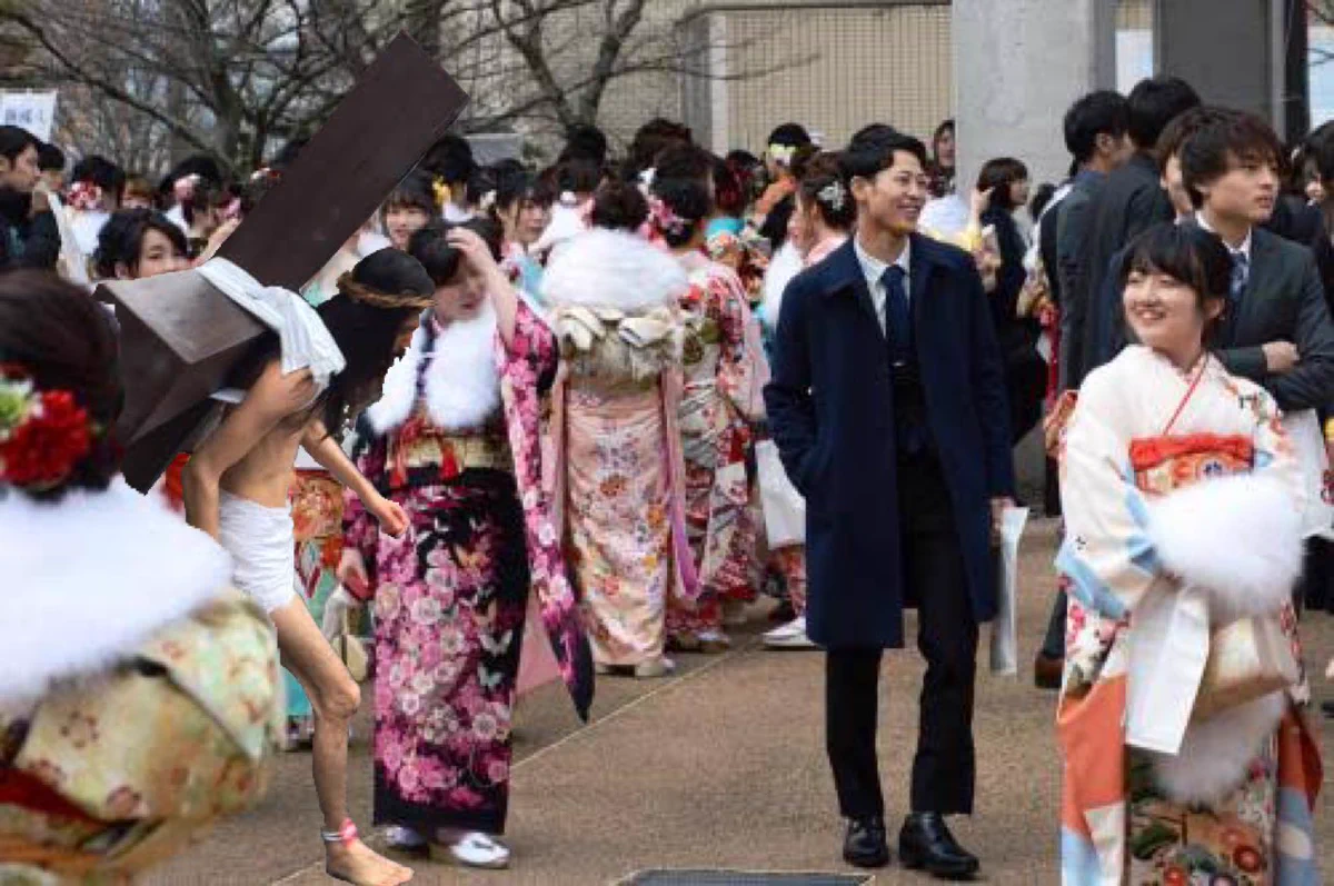 新成人の成人式の中に？聖人式を迎える男がいたwww