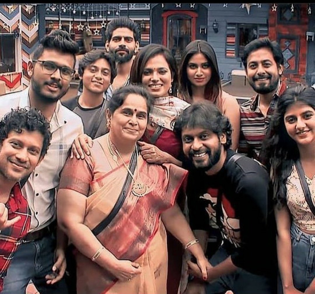 She mingled wth every1 bt also kept thm at arms length n nt emotionally connctd, Hence the comments frm Rio that she can be mre friendly & Bala that she is the only 1 seeing this as a game.This is the  approch bt it’s dffclt for emotional audience to cnct with sch a prsn.