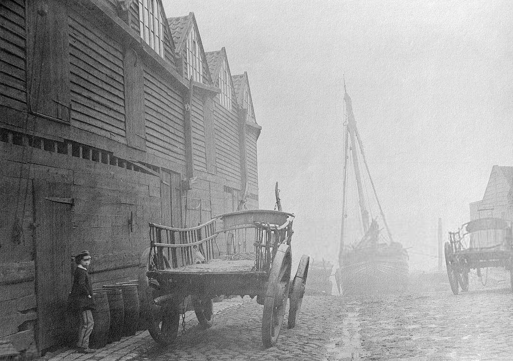 Cannon Wharf, Westminster, London. 1900, C.T. Thompson