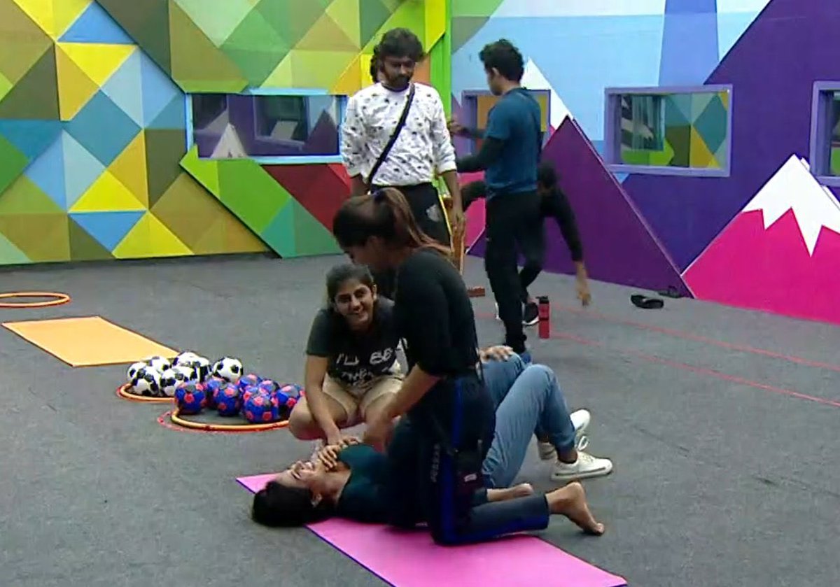 This Girl is passionate & aces wen she puts her mind on it. wen she failed miserably in the ball task & HMs mocked her physical endurance,she laughed it off wth sme self kalai bt then bounced bck on the nxt tsk mammothly. Man, wat willpower 2 stand on a slanting pedestal for 5 Hr