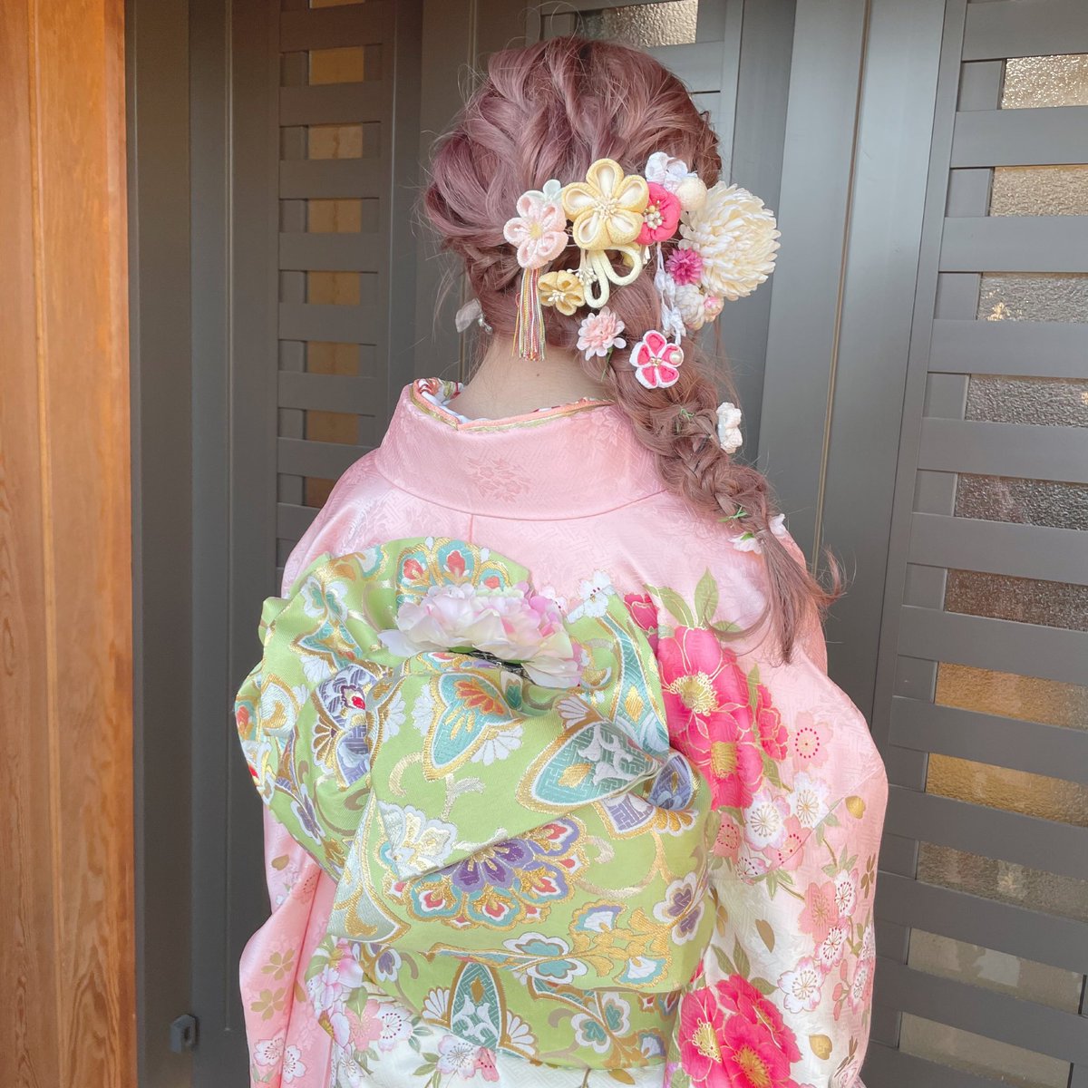 和娘 あみる 成人しました 髪型はラプンツェル意識 この状況下の中ですが 私の地元ではたくさんの方々のご支援により 無事に成人式が開催されました ありがとうございました 素敵な大人になれるように精進していきます