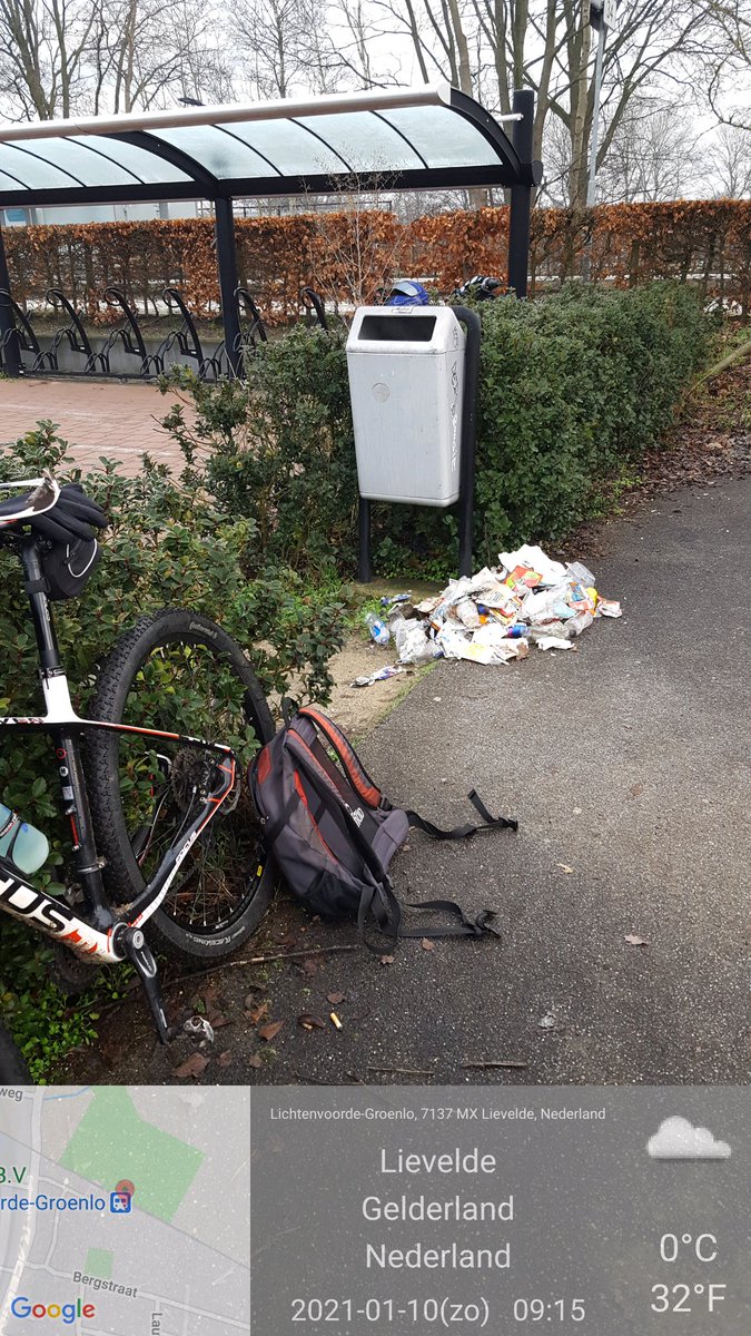 StefHoitink's tweet photo. De eerste lading #zwerfafval is binnen in 2021!
210 stuks in 38,5km
#pliken
#plastic
#blik
#biken
@Gem_OostGelre 
Achterhoekse #Zwerfinator
#PakAn en vastleggen in
@litterati
#maaksportvanzwerfafvalrapen https://t.co/2G4R5iG3vJ