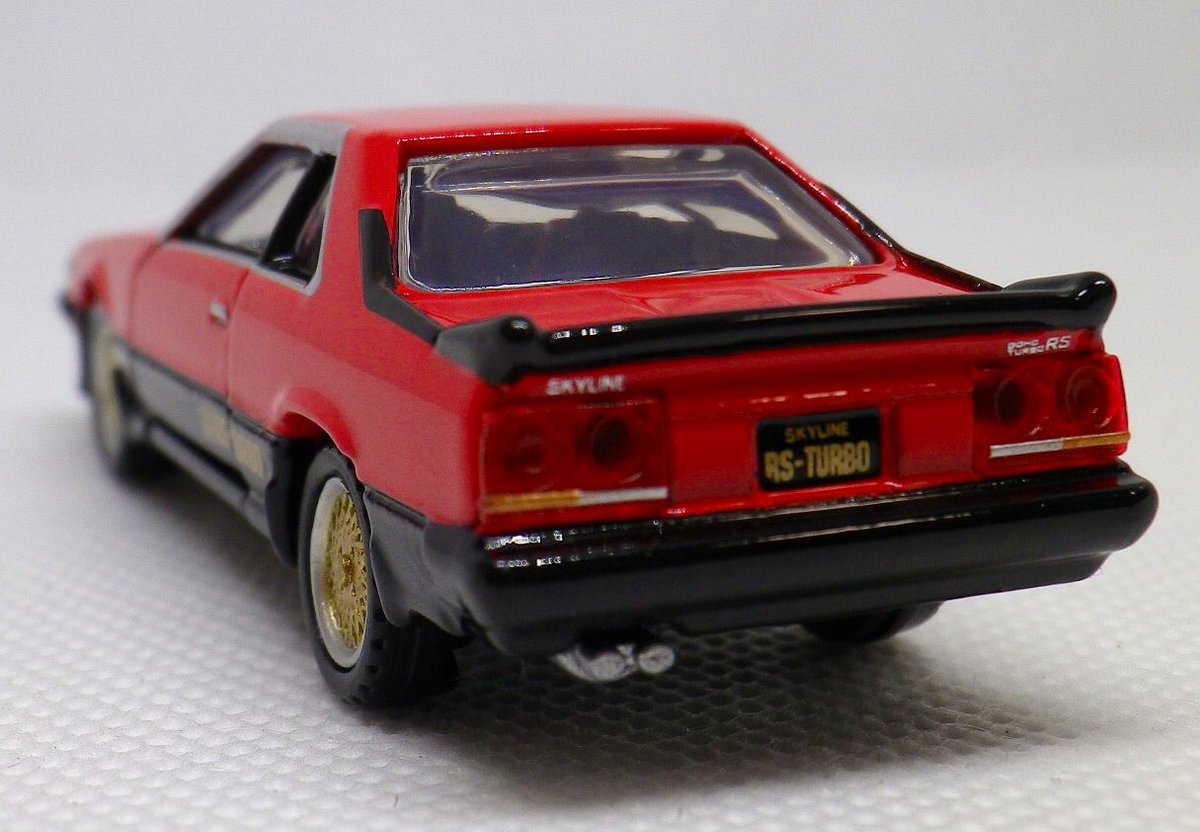 clarez_ch's tweet photo. トミカ紹介シリーズ!
続いては、
「日産 スカイライン HT2000 ターボRS」!
#トミカ #TOMICA #スカイライン #HT2000 #ターボRS #おやすみVtuber #Vtuber #クラリゼ #車好き https://t.co/bxnLORNMWZ