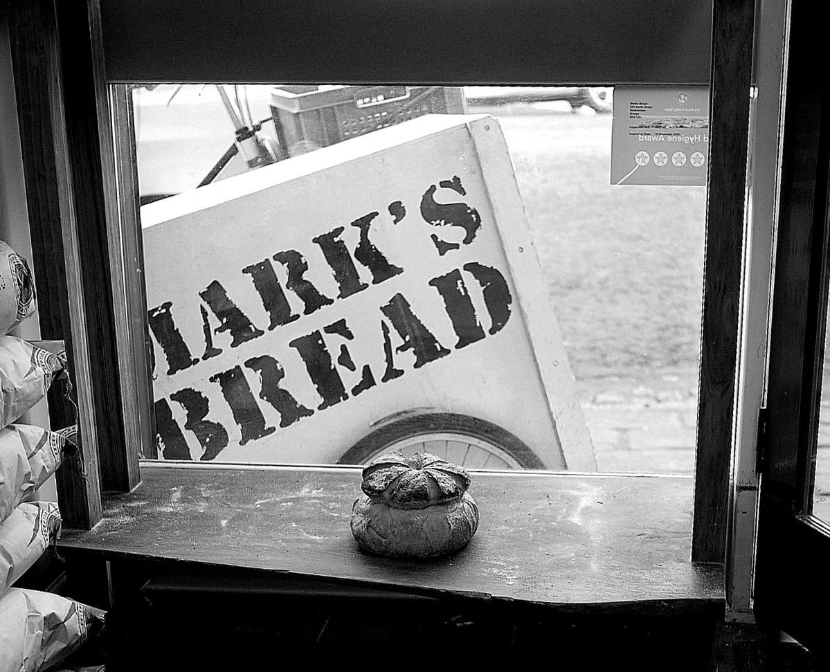 GeorgeFergusonx's tweet photo. We @Tobacco_Factory and 5 Acre Farm Shop are honoured to be trusted with your great #bakery team and legacy @Marks_Bread . It’s so good to have grown together with shared ethics and a passion for #Bristol’s local #craft and #food: https://t.co/zURzkM8hiF #makelocal #shoplocal https://t.co/oA7jzIWakW
