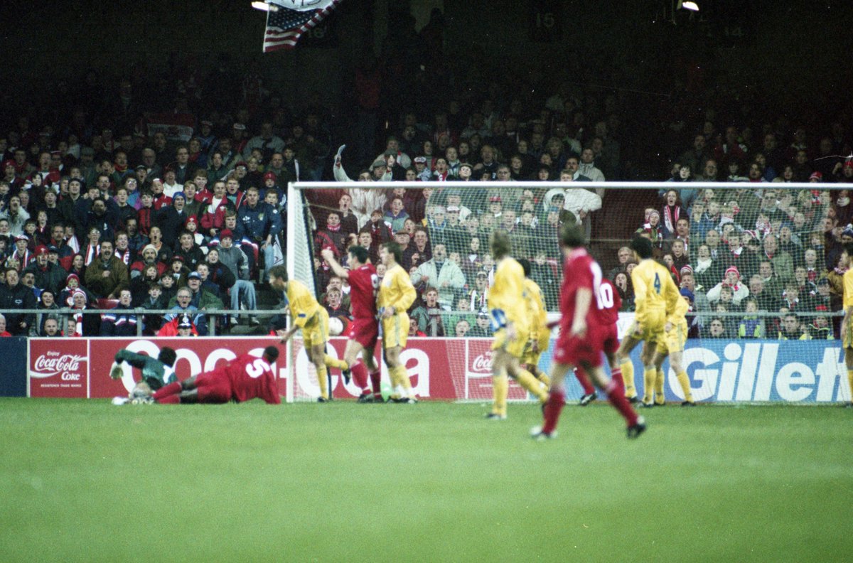 TamminenJuha's tweet photo. So close, oooh so close, Wales got sooo close to qualifying to the World Cup 1994... Just look at the faces in the crowd at the old National Stadium of Cardiff on that bitter night of 17 November 1993 against Romania. #Wales #Cymru #WALvROM #USA94 #crowd #footballsupporters https://t.co/zhEePWPzkA