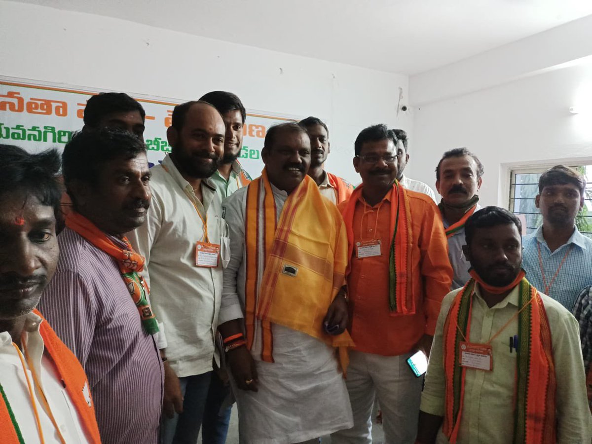 GPReddyBJP's tweet photo. బీజేపీ శిక్షణ తరగతుల్లో భాగంగా భువనగిరి లో జరుగుతున్న  భువనగిరి, బీబీనగర్ మండలాల శిక్షణ శిబిరం తరగతులకు హాజరై పలు  అంశాల పై ప్రసంగించడం జరిగింది https://t.co/bBCiumNM2S