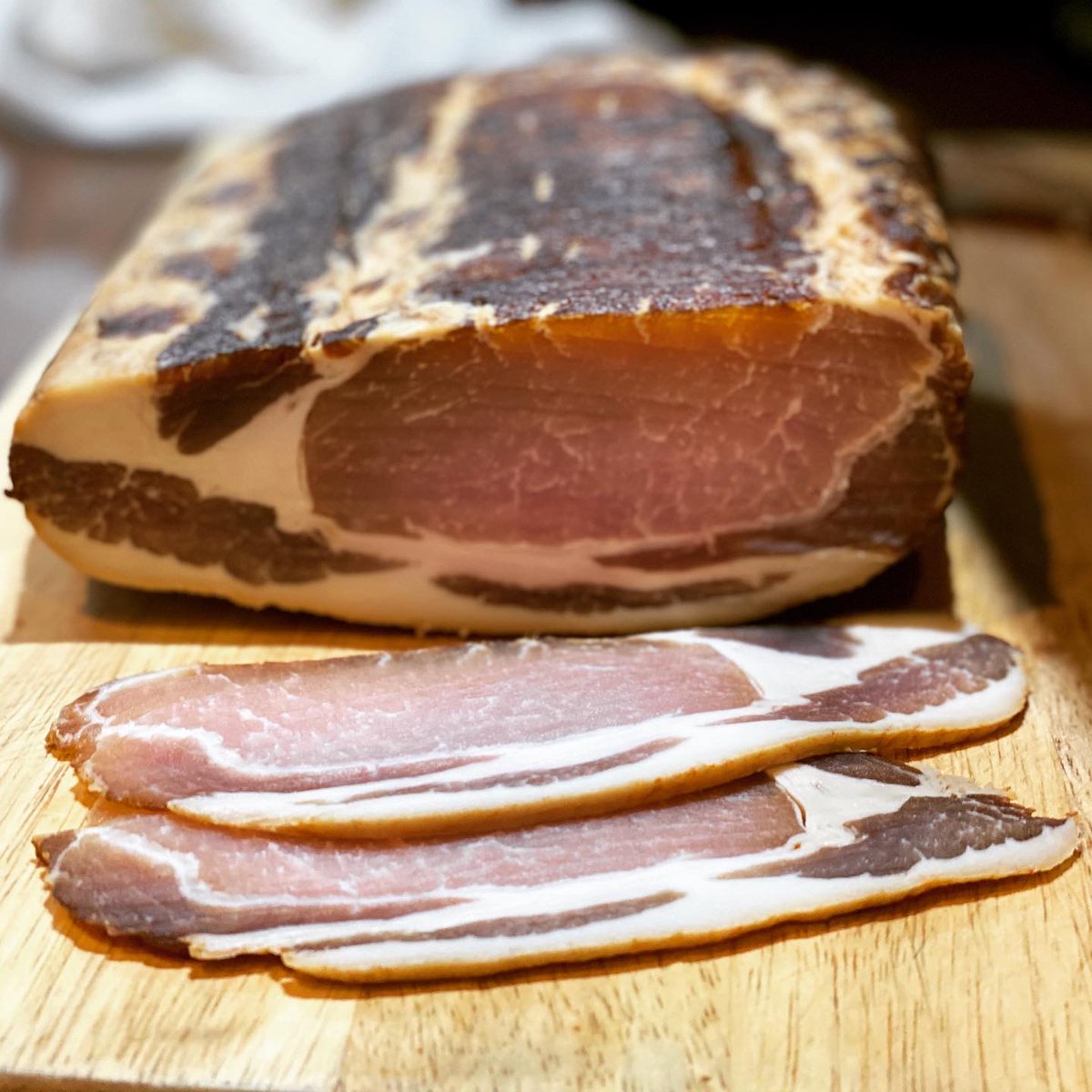 TheSmokeyCarter's tweet photo. Fancy making your own bacon? It's super simple and is ready in a week! Our Make Your own Bacon Home Curing Tube has everything you need to make 4kg of bacon (Just add meat). Comes with Fennel &amp; Lemon Pepper Cure and Smoked Hickory Cure 😋🥓 https://t.co/ny4Q9d01Lr https://t.co/GfmCnFt1Jm