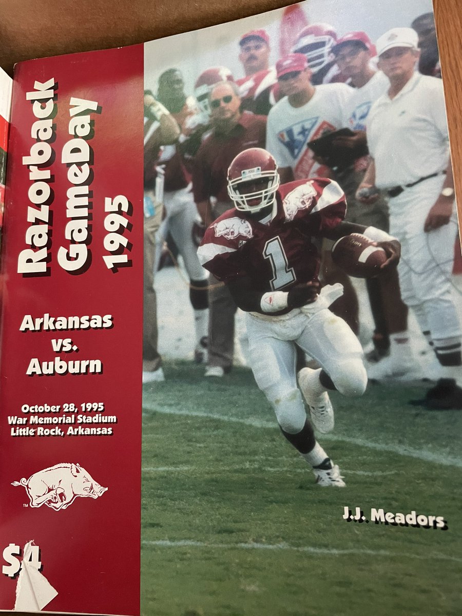 JJhogfan's tweet photo. @JayMeadors @charl3s13 found a box of programs I have saved. https://t.co/Ih3ERDJUp7