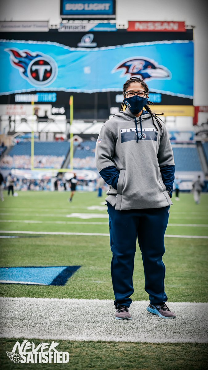 Titans's tweet photo. Playoff history. Cristi Bartlett on the sidelines. @NFL

#BALvsTEN | #SuperWildCard https://t.co/Ssek5q6qgG