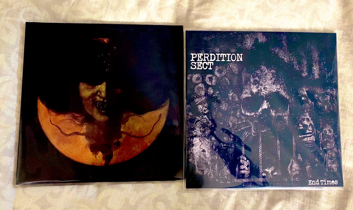 MoKnowsMetal's tweet photo. Two late arrivals from my 2020 EOY list...
❇️ Akhlys - Melinoë
❇️ Perdition Sect - End Times
#AOTY2020 #ViynlAddict
#Akhlys #PerditionSect https://t.co/ua8lyaGdsU