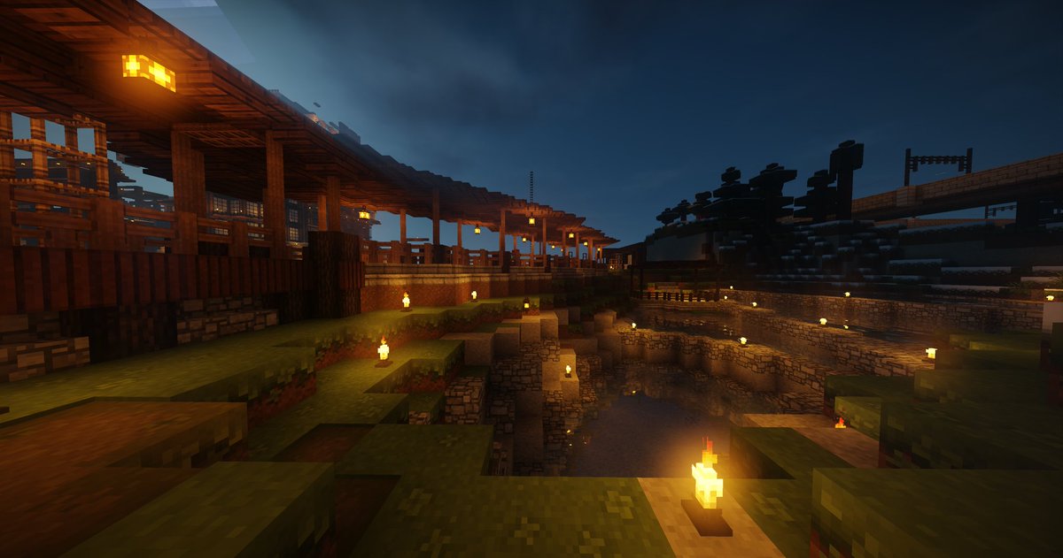 Eringi Eliv マイクラ 和風建築 銀山温泉の蕎麦屋をモデルにお土産屋を 作成しています 回廊と湯畑ができたのでそれなりに様になってきた Minecraft 和風建築 現実クラフト Modなし