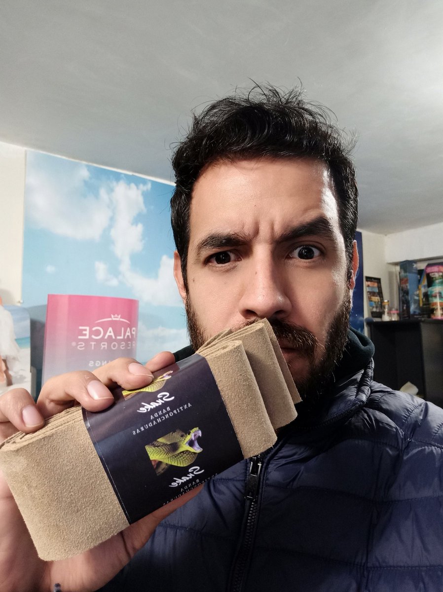 CesarLeyva1's tweet photo. Poncha.. que ?? Ahora sí, vengance cadillos, clavos, espinas, varillas y hasta balas andan aguantando mis llantas 🤣 ...
A ver qué tal jalan ... 
#snake #antiponchaduras #bike #mtb #enduro #fit https://t.co/7ExWB9zFyA