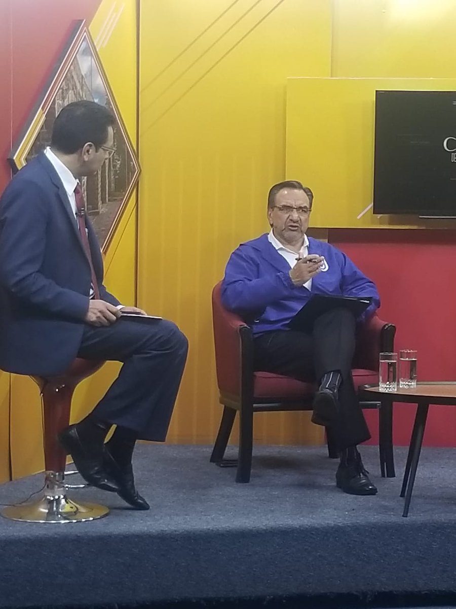 UUnidos's tweet photo. .@FernandoPautaC: La autonomía, al ser un principio que rige de manera permanente la vida académica, tiene que ser ejercida en todas sus dimensiones, en todos los estamentos de la @udecuenca, debemos levantarnos de manera íntegra la universidad cuando la autonomía es lesionada. https://t.co/H0CcbSWl0u