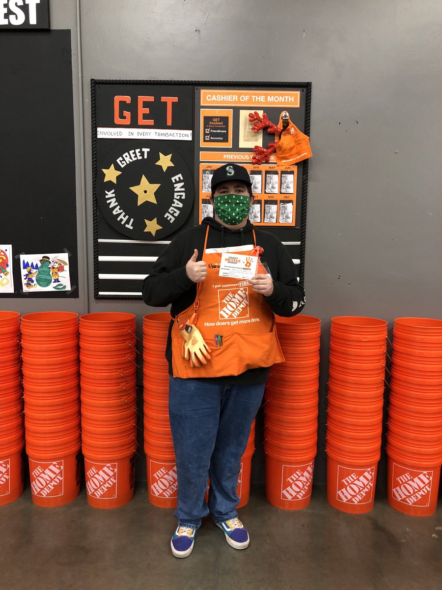 Holly Foullon (@hollyfoullon) on Twitter photo Caught Preston Orange Handed! With lightning speed and OUTSTANDING customer service Preston disinfected all high touch areas at SCO between EVERY customer. You ROCK! <a href="/KaitlynBGardner/">Kaitlyn Gardner</a> <a href="/4014/">ً</a><a href="/4014_brandon/">Brandon HD 4014</a> @JesseWilkie007 <a href="/IanGustafsonHD/">Ian Gustafson</a> Caught Preston Orange Handed! With lightning speed and OUTSTANDING customer service Preston disinfected all high touch areas at SCO between EVERY customer. You ROCK! <a href="/KaitlynBGardner/">Kaitlyn Gardner</a> <a href="/4014/">ً</a><a href="/4014_brandon/">Brandon HD 4014</a> @JesseWilkie007 <a href="/IanGustafsonHD/">Ian Gustafson</a>