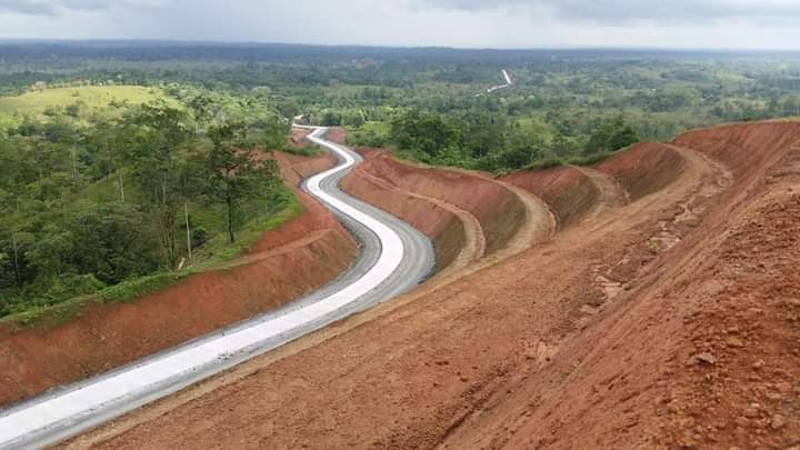 InfoCaribeNoti's tweet photo. #14Años del Gobierno #Nicaragua invirtiendo en el desarrollo humano de la #CostaCaribe 
👉 Carreteras de Acceso 🛣 
👉Agua potable 🚰
👉Mejoramiento infraestructura de Salud 🏥 y Educación 🏫
👉Promoción del Sistema de produccion 🐖 🌾 🍊 🍍 🌽 🐄 #SeguimosCambiandoNicaragua https://t.co/3jf5oqi2Nx