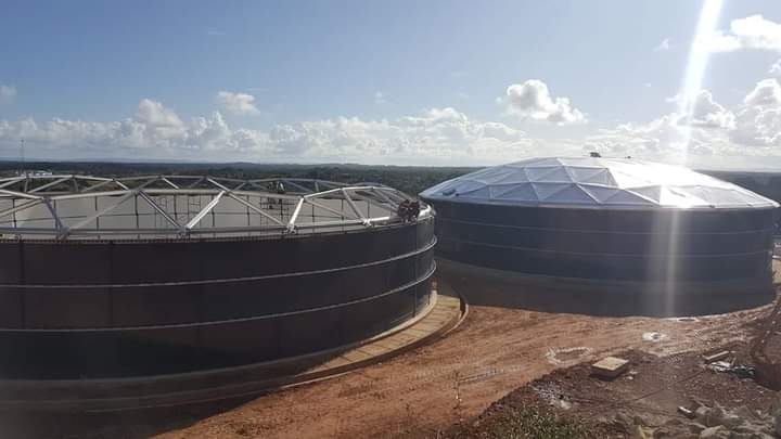 InfoCaribeNoti's tweet photo. #14Años del Gobierno #Nicaragua invirtiendo en el desarrollo humano de la #CostaCaribe 
👉 Carreteras de Acceso 🛣 
👉Agua potable 🚰
👉Mejoramiento infraestructura de Salud 🏥 y Educación 🏫
👉Promoción del Sistema de produccion 🐖 🌾 🍊 🍍 🌽 🐄 #SeguimosCambiandoNicaragua https://t.co/3jf5oqi2Nx
