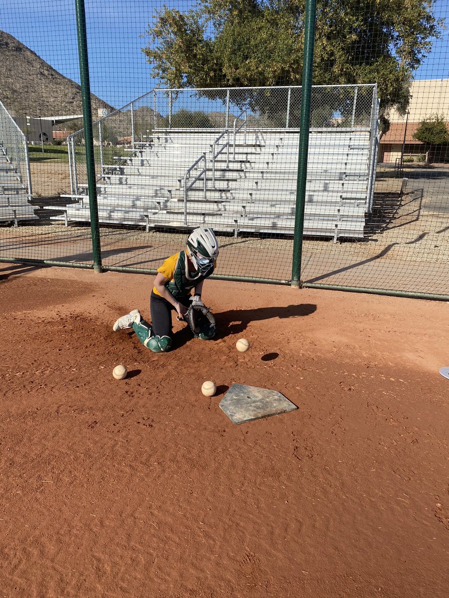 VaquerasSB's tweet photo. Week 1 in the books! Grateful to be back home. Let’s keep it rolling 🥎#CACSoftball https://t.co/IyBBIVEjX2