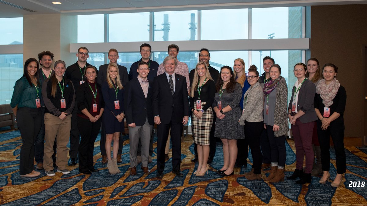 NCAADIII's tweet photo. New look. Same #whyd3.
 
Always a pleasure when President Emmert links up with @d3saac! #PreConv #NCAAconv https://t.co/CFdlYq2MHg