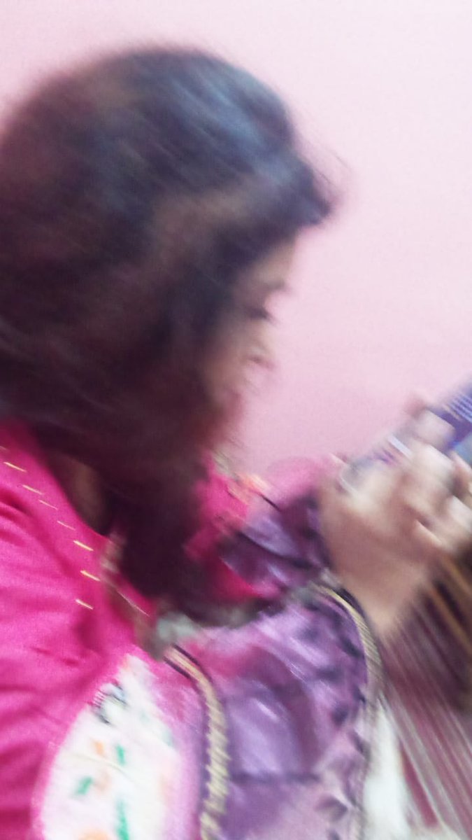 pride4universe's tweet photo. Guys tell me something.. I have this weird habit, when someone does something wrong I confront them on the spot.. Is it good thing or bad?😜🙄😇🌈🌪️🦋

P.s: My pic was taken by my niece while I was typing this tweet.👩🏻

#WeirdHabitsOfMine
 #CurrentPicture #Boredom https://t.co/LbtPyFEy1d