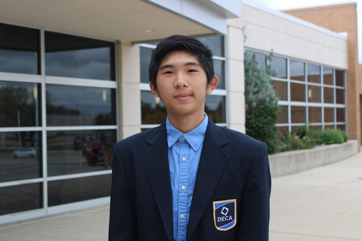 Arrowhead_DECA's tweet photo. SUNDAY SPOTLIGHT featuring Raymond! Raymond, a sophomore, has been a part of AHS DECA for two years. He is looking forward to competing in role plays this year! In addition to DECA, he is involved in tennis, mock trial, and forensics. 🔷⭐️🅰️ #wideca #deca #ahsmarketing https://t.co/coMM2MNMkk