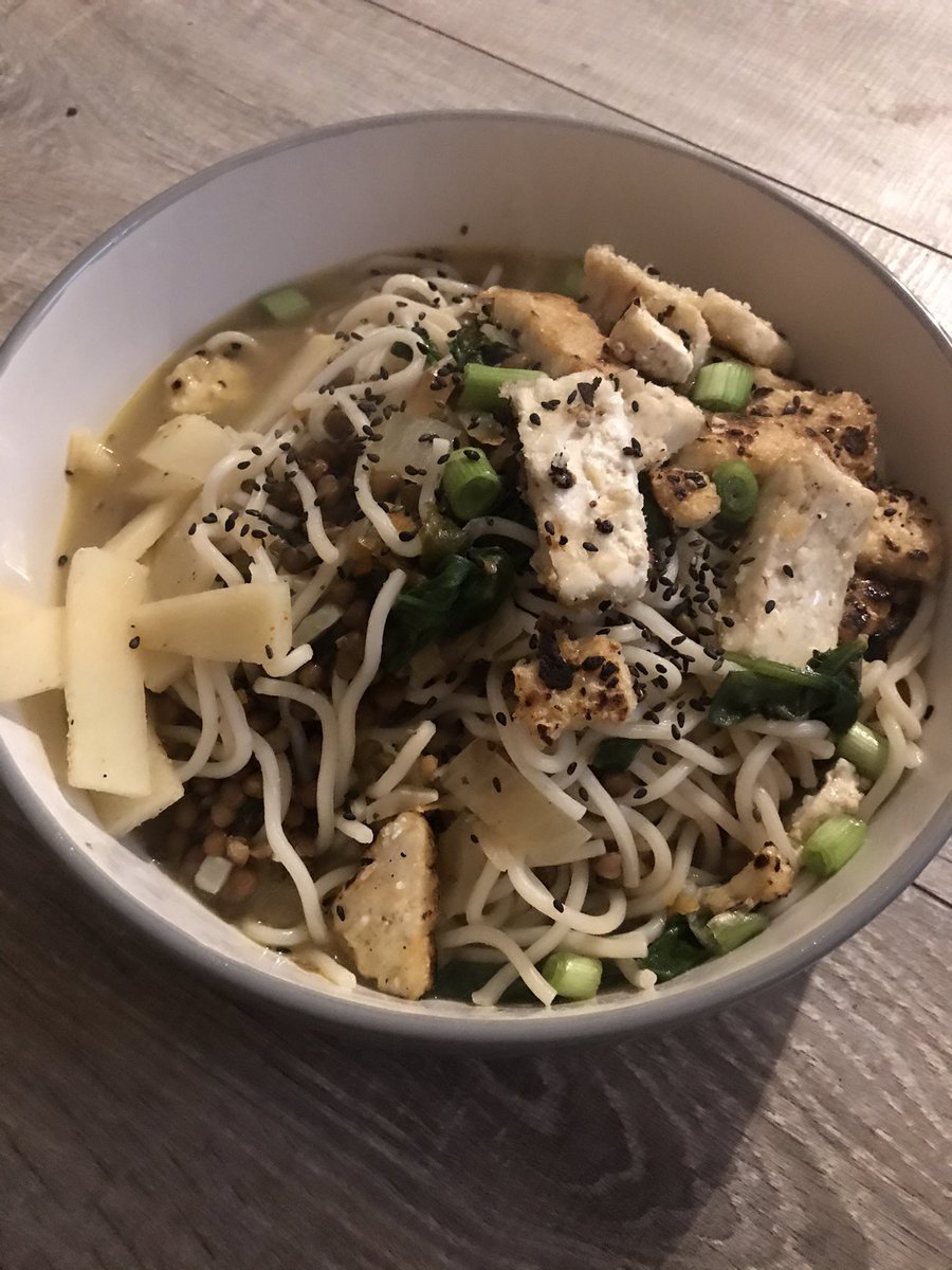 oatmilkgurl's tweet photo. Big ups vegan ramen https://t.co/hMgYhM6mqV