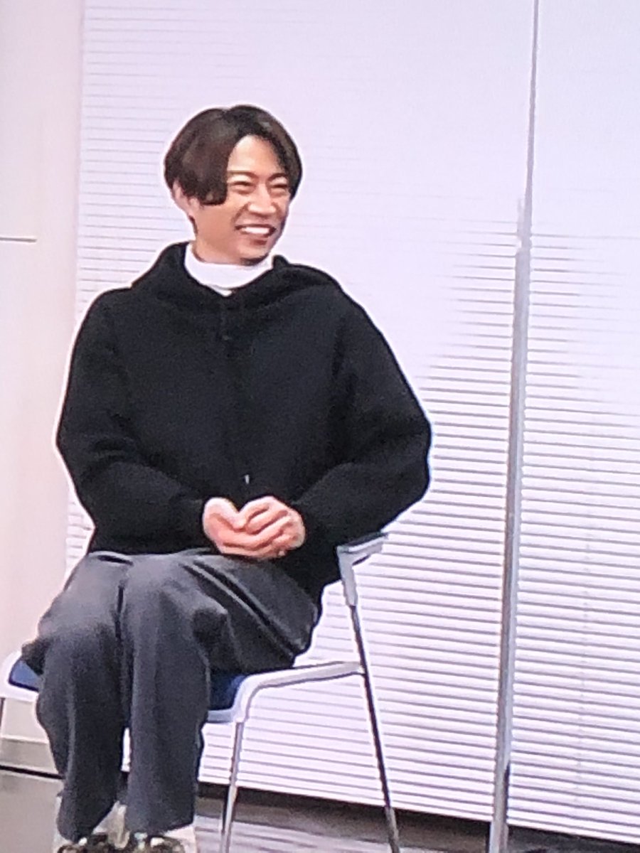 Arashiは続くよ いつまでも Pa Twitter 5人の手を繋いだ姿 残像残ってる 相葉くん 痩せた 相葉くん 緊張してた 頑張りすぎないでね 嵐の上にも虹がかかりますように 相葉雅紀 嵐 嵐と虹を渡って次の景色に